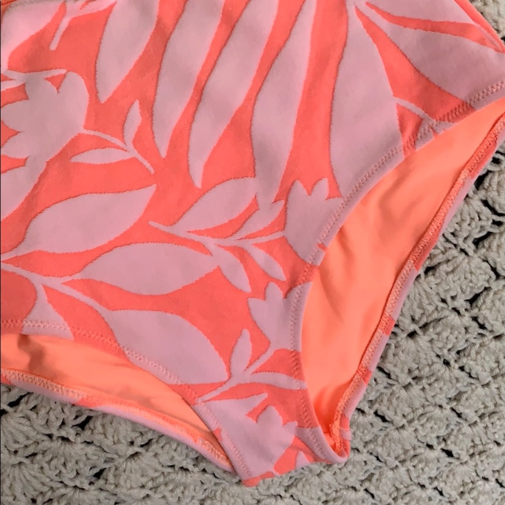 bathinsuit bottom - Picture 3 of 5